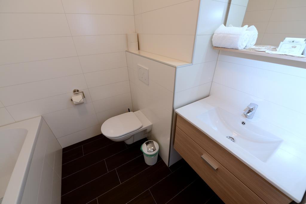 Premium Apartments Am Weissensee Bagian luar foto