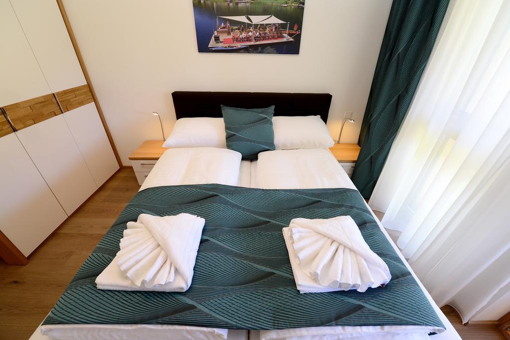 Premium Apartments Am Weissensee Bagian luar foto